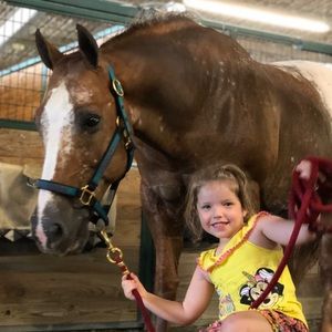 Meet your Posher, Sharon